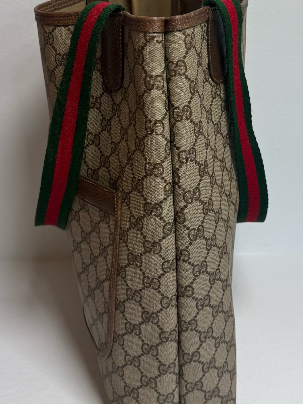Gucci Web GG Supreme Canvas Tote Bag - Picture 3 of 8